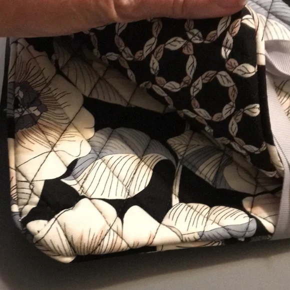 Vera Bradley retired print - Picture 5 of 8